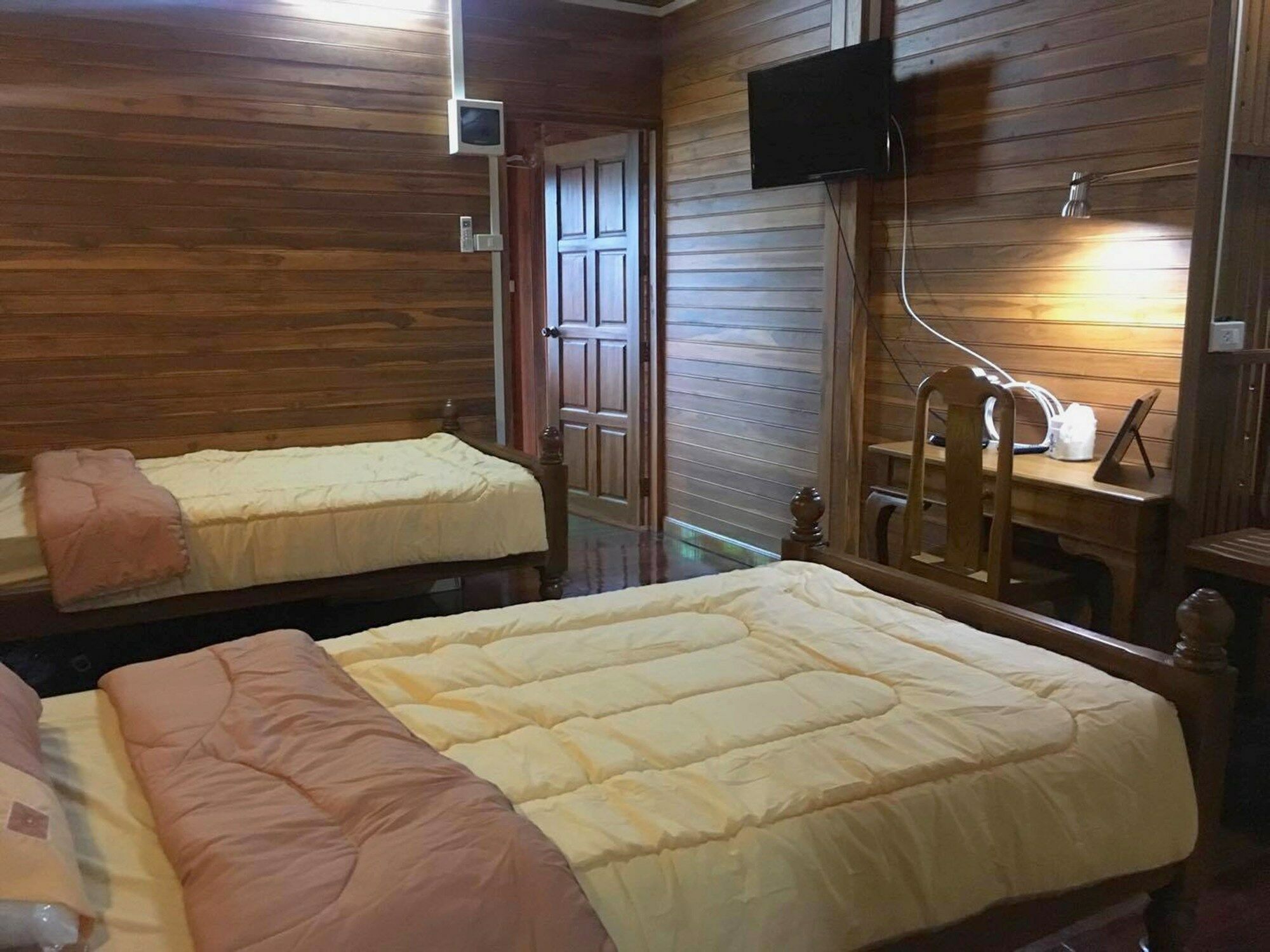 Saduemuenghomestay Phrae Exterior photo